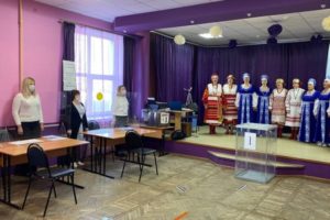 В Брянской области голосование на выборах, назначенных на ЕДГ-2022, началось с гимна