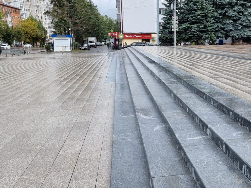 Часть обновленной площади Партизан в Брянске открыли для пешеходов