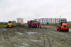 Пока направления, потом — дороги: в Брянске продолжается строительство улиц в микрорайоне на Флотской