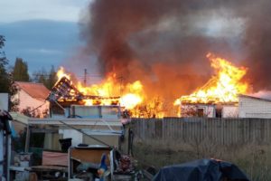 В результате обстрела украинскими военными брянского посёлка Белая Берёзка сгорели два жилых дома