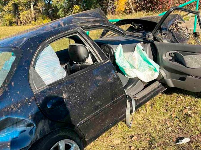 В аварии под Карачевом тяжёлые травмы получили пассажиры легковой машины