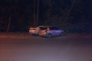 В Брянске водитель легковушки сломал нос из-за собственной беспечности