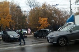 Массовое ДТП на проспекте Ленина в Брянске: одна женщина погибла, ещё одна в больнице
