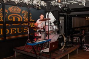 Брянский клуб Deus принимает отчётный концерт школы барабанщиков
