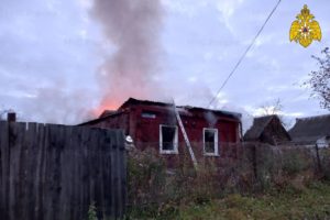 Пожар уничтожил жилой дом в Рогнедино