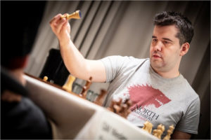 Ян Непомнящий вышел на второе место в своей группе на ЧМ по шахматам Фишера