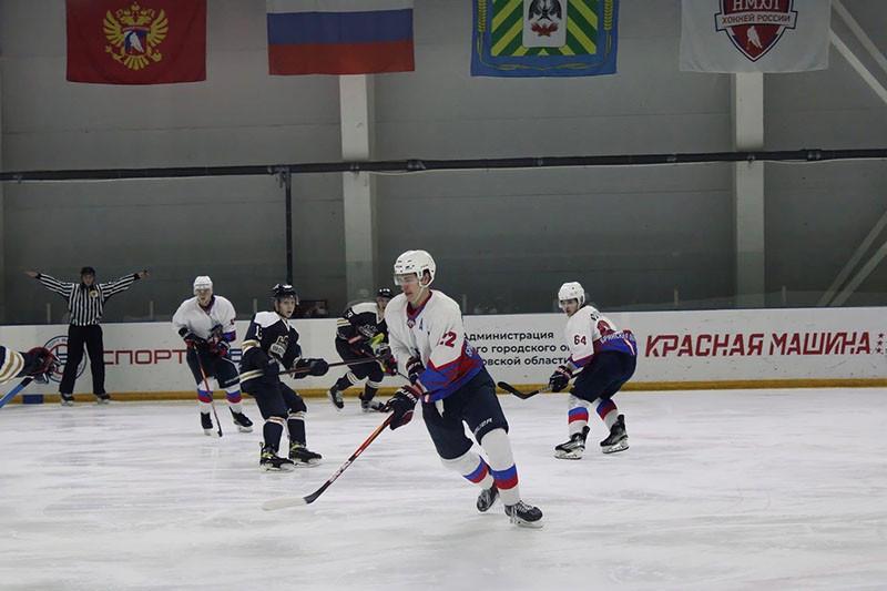 Хоккеисты «Брянска» в подмосковном Видном забросили 12 шайб. И пропустили 13