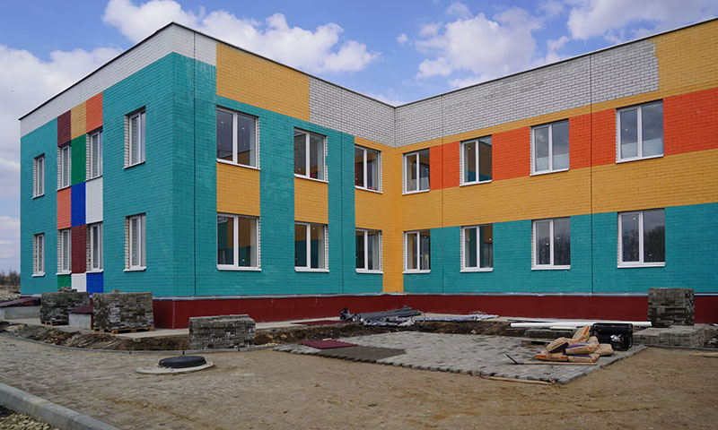 В Почепе оштрафован на 30 тысяч подрядчик, сорвавший сроки сдачи детсада по контракту на 170 млн. рублей
