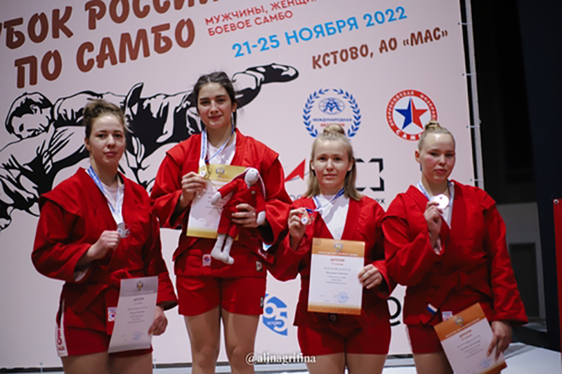 Брянские самбистки завоевали две медали на Кубке России