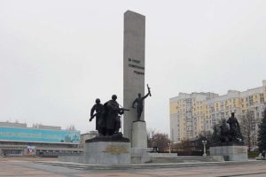 Власти Брянска отчитались о завершении капремонта главной половины площади Партизан