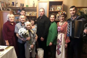Жительницу Брянска поздравили со 100-летним юбилеем