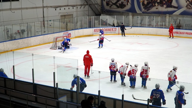 В Брянске будет создан хоккейный интернат – Вахрушев