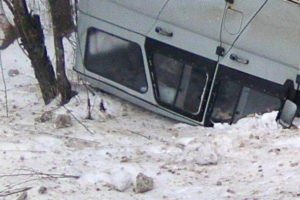 На дороге «Брянск-Новозыбков» перевернулся УАЗ, двое пострадавших