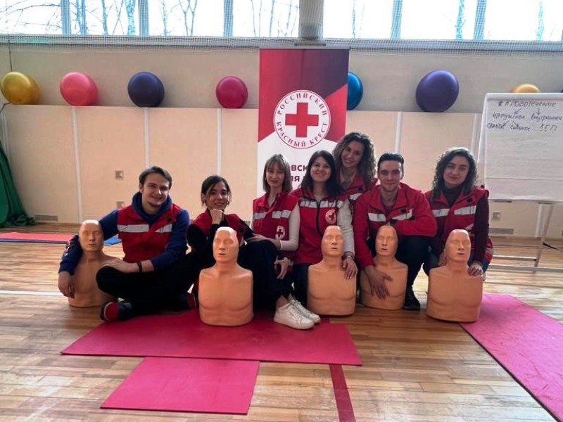 Студенты брянских вузов прошли обучение по оказанию первой медпомощи от Красного Креста