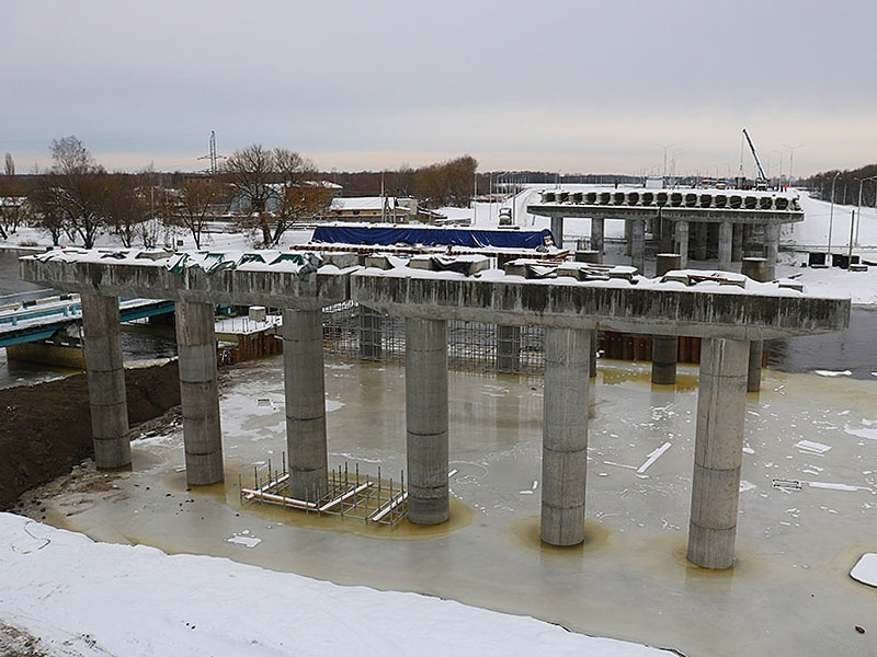 В Брянске подъём воды в Десне тормозит возведение русловых опор Славянского моста