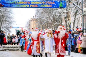 Главная ёлка в Брянске откроется 22 декабря. Парадом Дедов Морозов