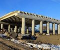«Догнать график»: к новому году на Славянском мосту в Брянске планируют построить лишь 11 опор из 12-и