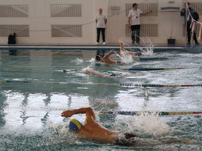 В Брянске прошел турнир по плаванию среди силовиков и участников боевых действий