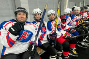 В Брянской области презентовали первую в регионе женскую хоккейную команду