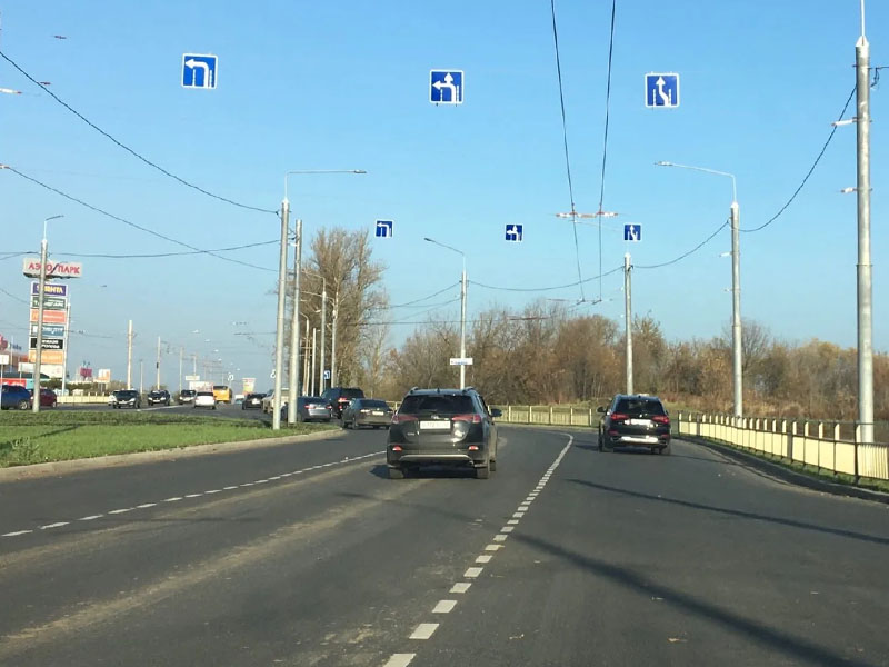 Половина «колец» в Брянске не дооборудована дорожными знаками — ГИБДД