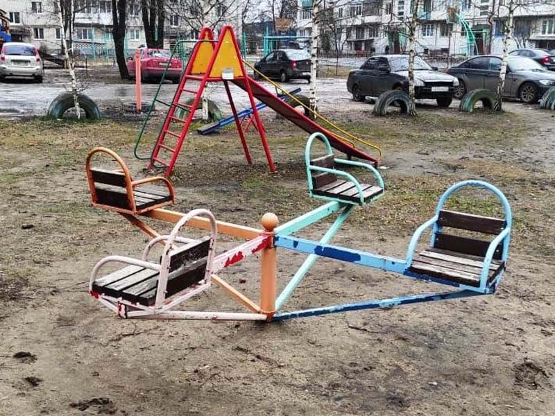 Суд отправил районных чиновников «приводить в порядок» детские площадки в Жуковке