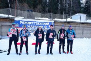 Брянский спортсмен выиграл Рождественский лыжный марафон в рождественский мороз