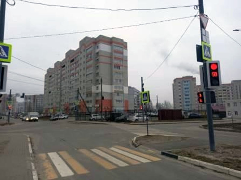 В Брянске у перекрестка улиц Тельмана и Чернышевского появился светофор и участок с односторонним движением