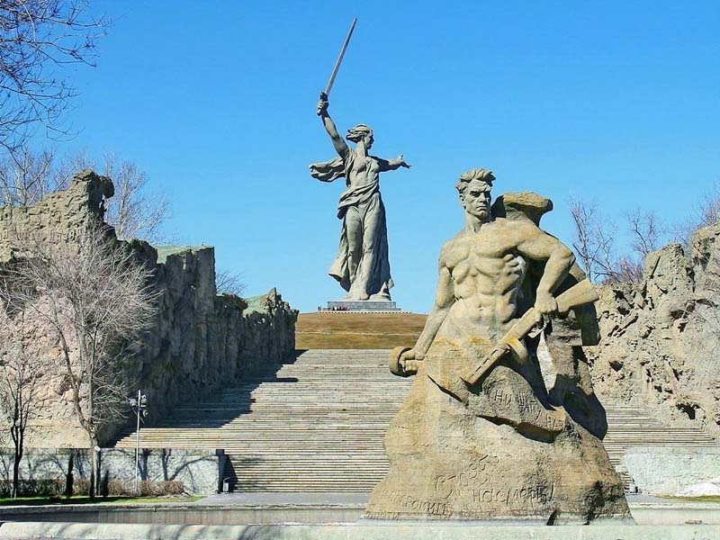 В Брянске проводят конкурсы рисунков и эссе к 80-летию Сталинградской битвы