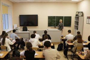 В Брянске после капремонта открылись школы №№2 и 5. С опозданием на две четверти