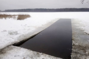 Власти Брянска объяснили единственную купель на Крещение зимним паводком