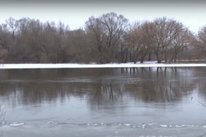 Уровень воды в Десне в черте Брянска упал ниже 2,5 м, подтопленных огородов не осталось