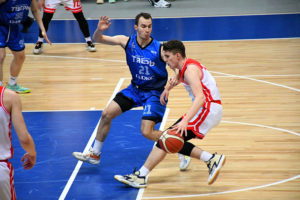 Баскетбольный «Брянск» дважды обыграл на новой домашней площадке «Тверь»