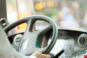 В Брянске смерть водителя за рулём автобуса признали «не связанной с производством»