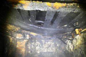 Ночной пожар в Клинцах: выгорел жилой дом, хозяйка дома получила ожоги