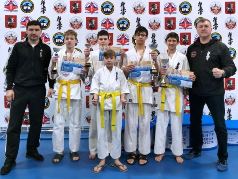 Брянские спортсмены завоевали два золота на престижном московском турнире по каратэ