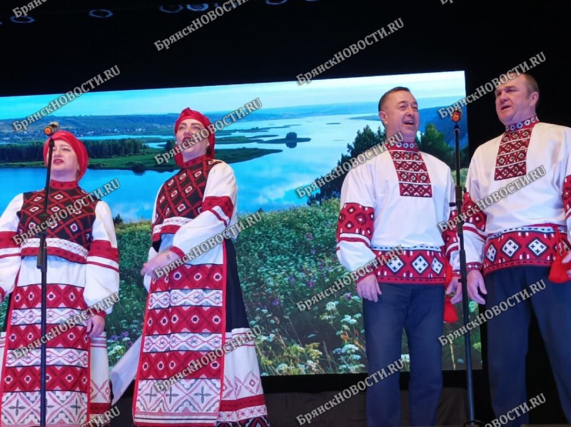 Благотворительный концерт в Новозыбкове в поддержку российских военных собрал почти 60 тысяч рублей
