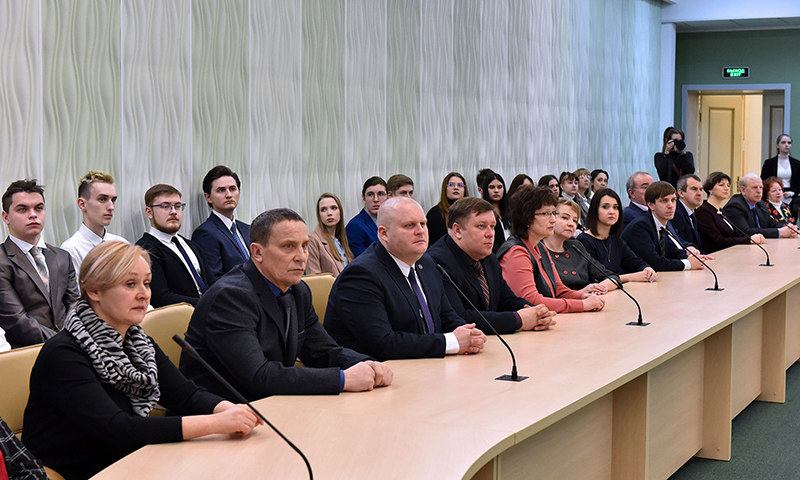 В День российской науки награды от руководства области получили 15 брянских учёных и производственников