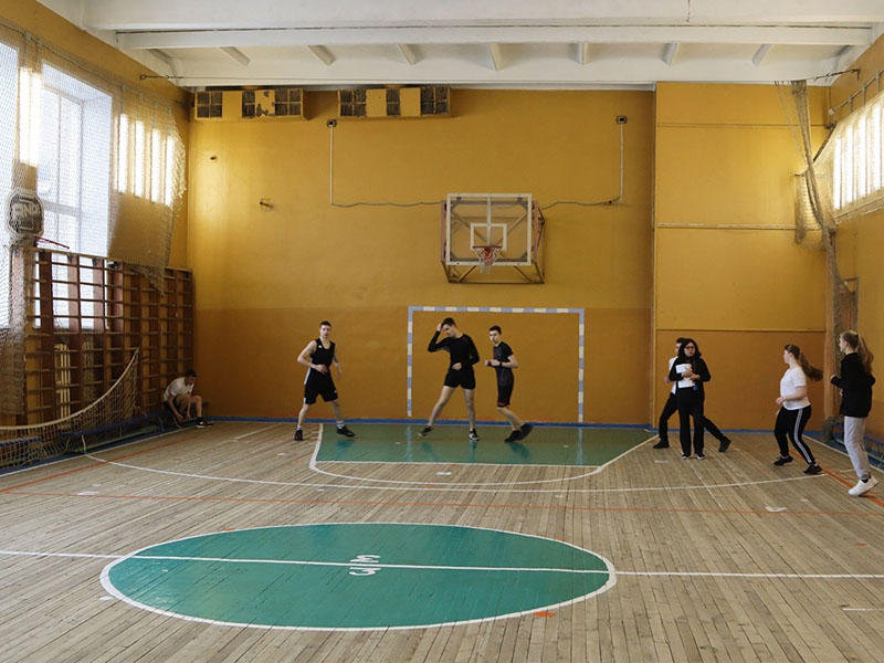 В Брянске проходит первенство ЦФО по спортивной борьбе среди юниоров