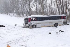 Автобус и большегруз не поделили дорогу под Брянском: как минимум, трое погибших