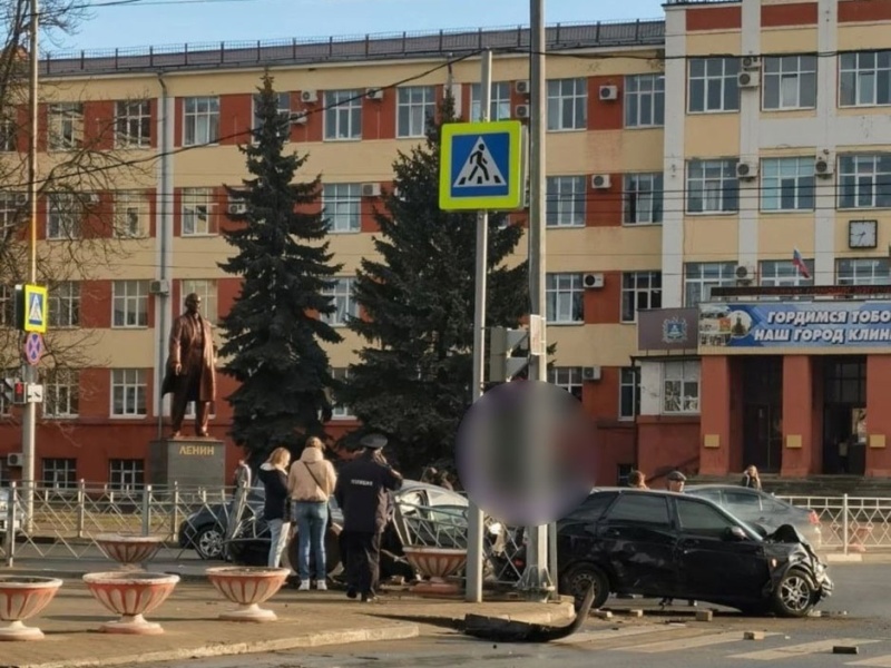 Водители-участники ДТП в центре Клинцов попали в больницу с различными травмами