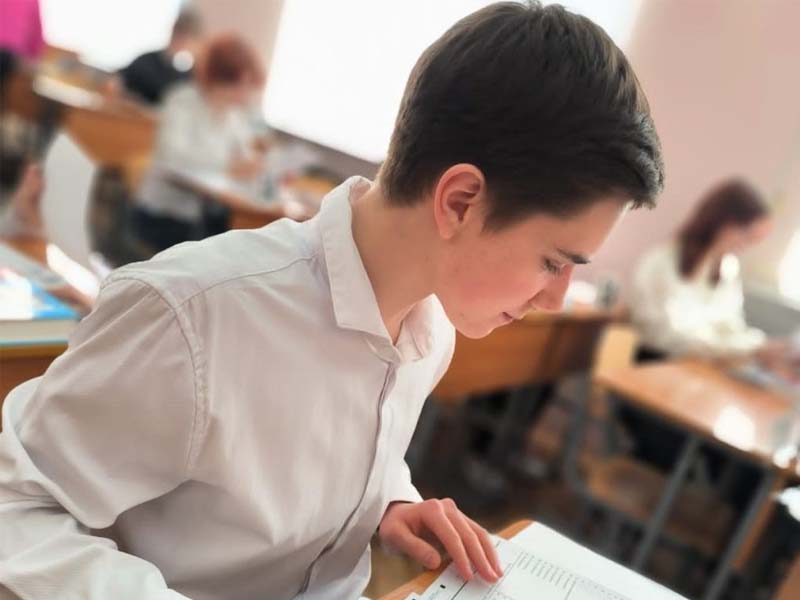 Брянские девятиклассники сдают второй экзамен по выбору