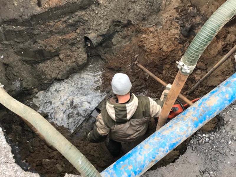 В частном секторе у Брянска-II прокладывают канализацию