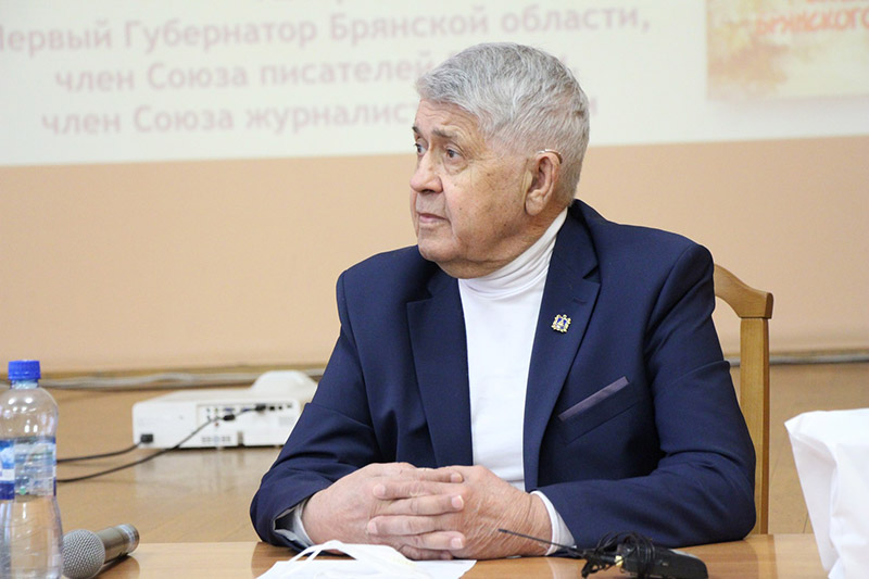 Экс-глава Брянской области Юрий Лодкин накануне своего 85-летия станет звездой делового завтрака