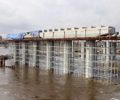 В Брянске доделали одну из трёх русловых опор Славянского моста, последняя — на «перерыве на паводок»