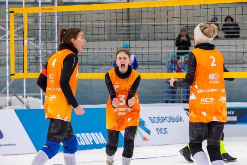 Брянские спартаковки стали третьими на этапе Кубка России по снежному волейболу