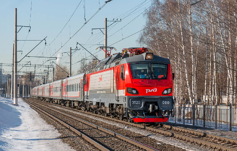 Изменение расписания поезда «Брянск-Москва» связано с возвращением к замене локомотива в Сухиничах