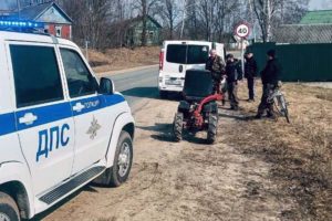 В Климовском районе автоинспекторы сняли с самоходки пьяного «тракториста»