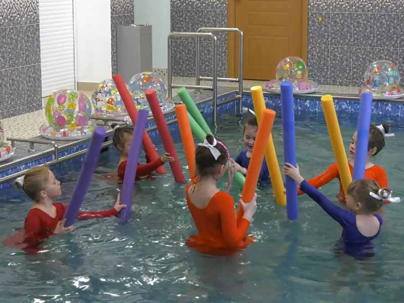 В Брянске за несколько лет отремонтировали полтора десятка бассейнов в школах и детсадах