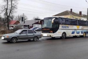 Калужский автобус с детьми попал в ДТП в Брянске