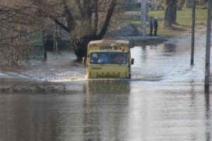 Вода в Десне в черте Брянска упала ниже четырёх метров